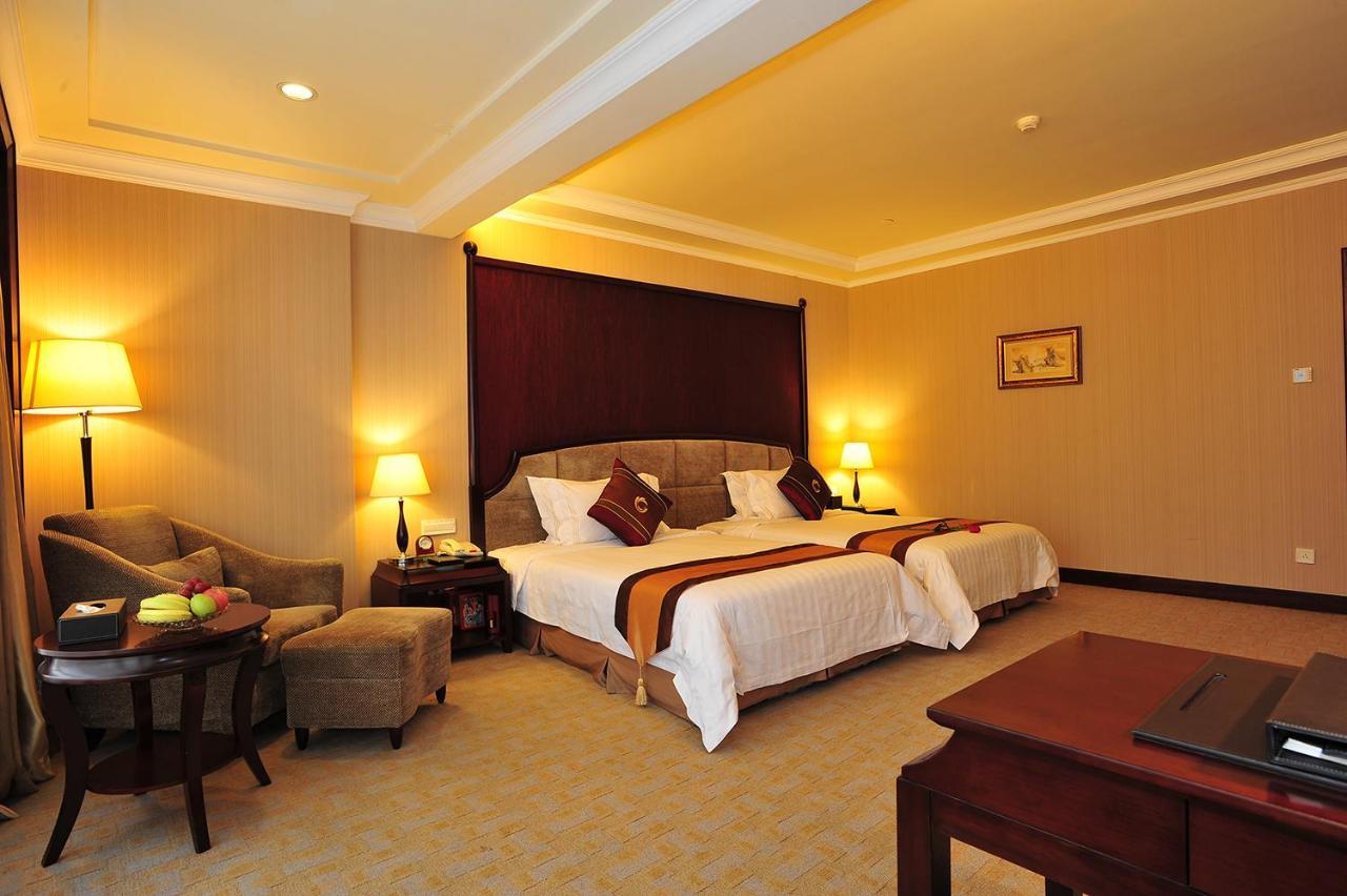 The Royal Marina Plaza Hotel גואנגג'ואו מראה חיצוני תמונה