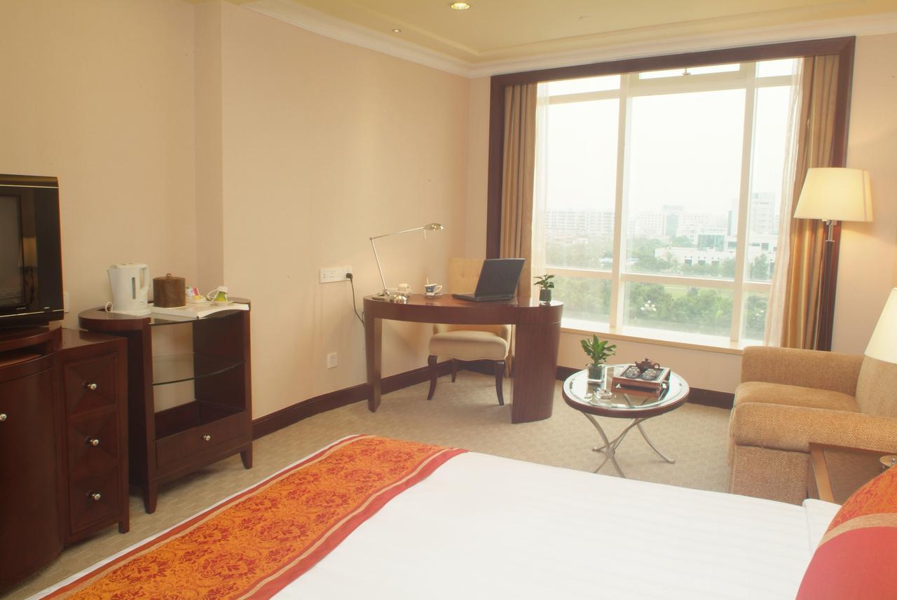The Royal Marina Plaza Hotel גואנגג'ואו מראה חיצוני תמונה