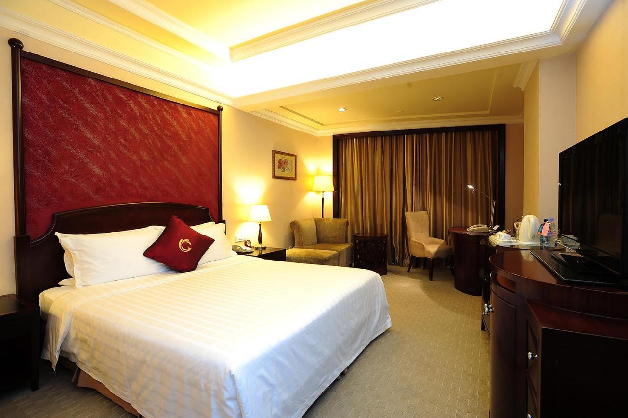 The Royal Marina Plaza Hotel גואנגג'ואו מראה חיצוני תמונה