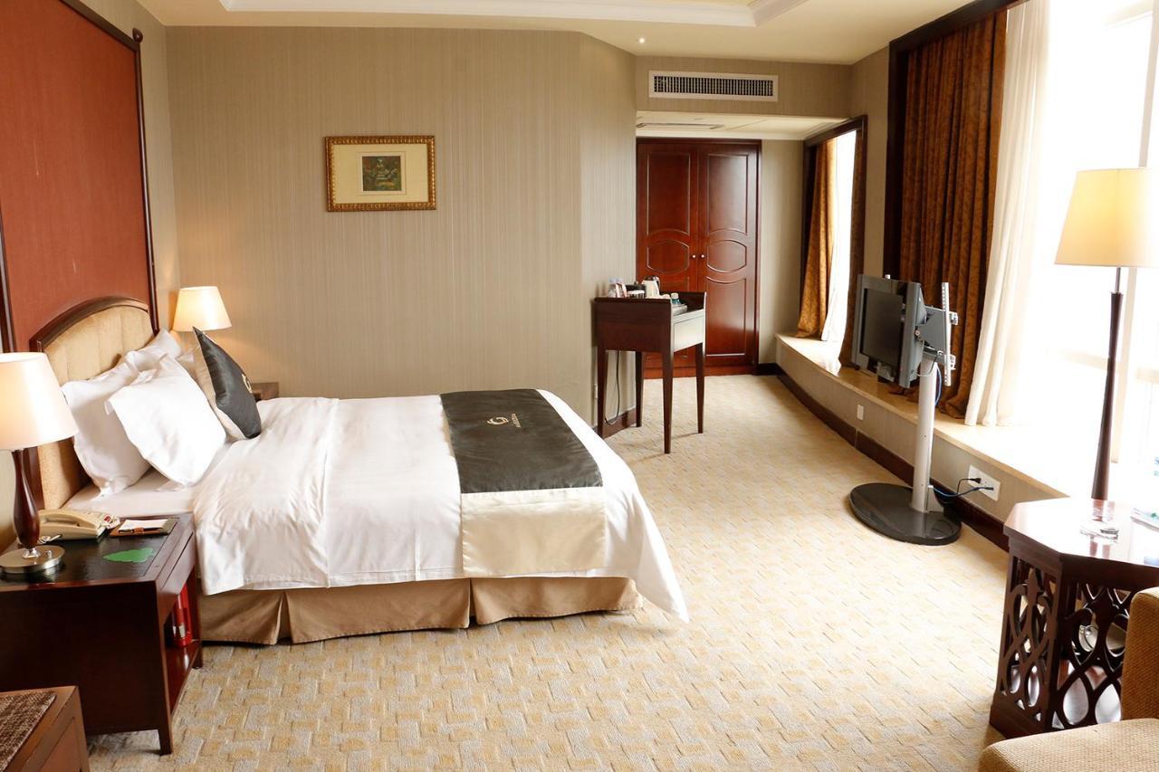 The Royal Marina Plaza Hotel גואנגג'ואו מראה חיצוני תמונה