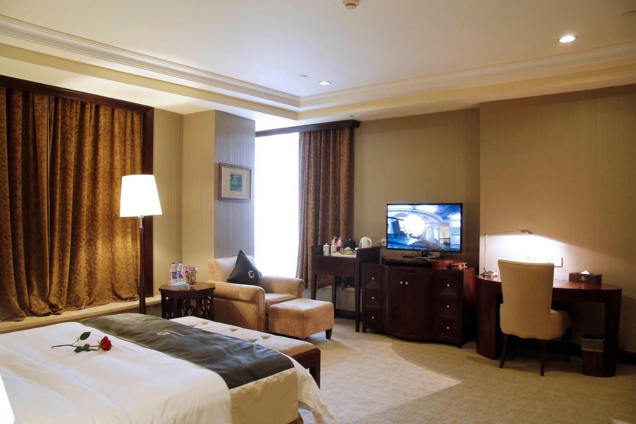 The Royal Marina Plaza Hotel גואנגג'ואו מראה חיצוני תמונה