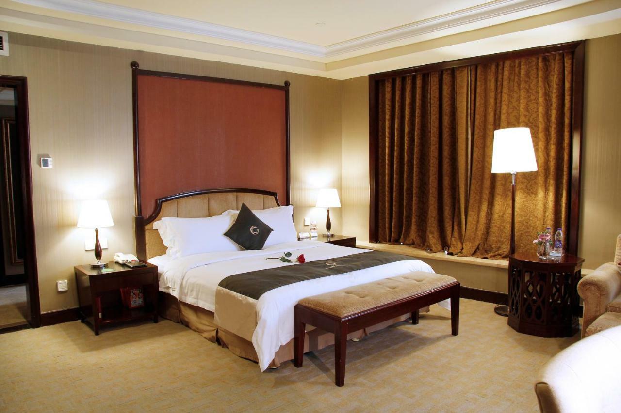 The Royal Marina Plaza Hotel גואנגג'ואו מראה חיצוני תמונה
