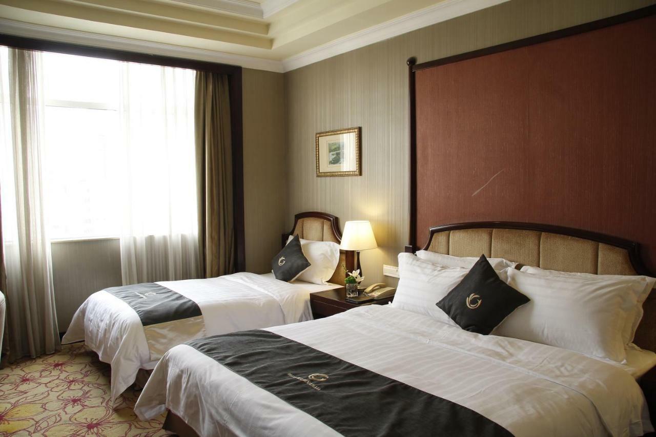 The Royal Marina Plaza Hotel גואנגג'ואו מראה חיצוני תמונה